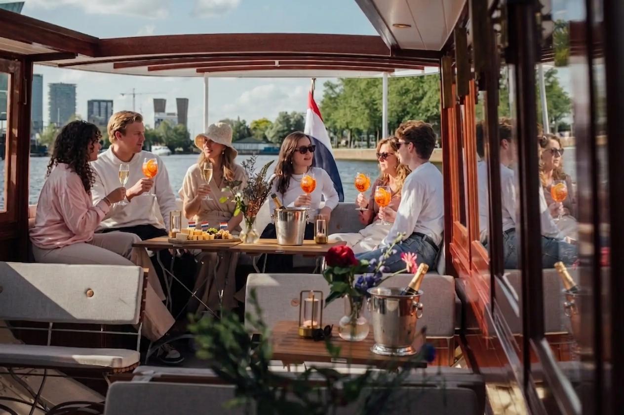 Luxe salonboot met kaas